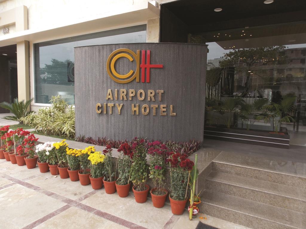 Airport City Hotel Колката Екстер'єр фото